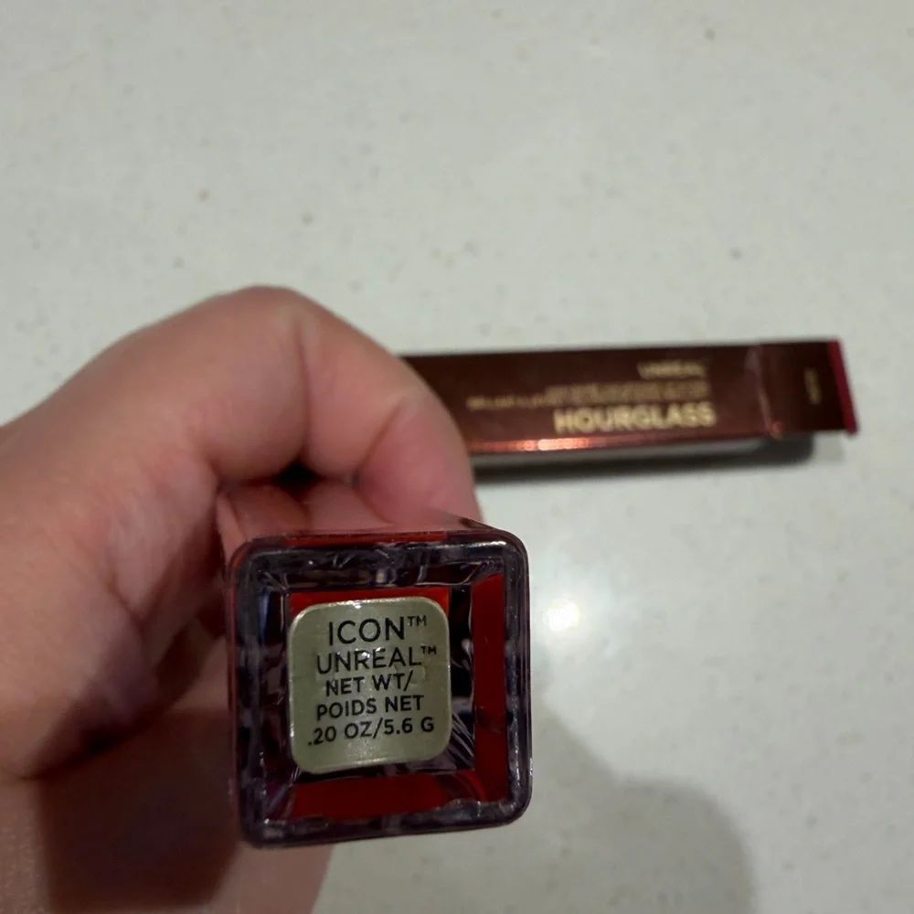 Hourglass Unreal™ High Shine Volumizing Lip Gloss~ Color Icon
